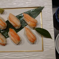 しゃぶしゃぶ・日本料理 木曽路 大宮店 - ずわい蟹握り寿司(蟹味噌付)