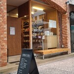 Obusukyura Kohi Rosutazu Hondoori - 広島電鉄立町電停から徒歩2分の「OBSCURA　COFFEE　ROASTERS本通店」
                        2015年開業、運営は株式会社トラディショナルデザイン【2009年設立、代表取締役:柴佳範氏、東京都世田谷区】