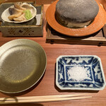 割烹 にしい - 友達が感激していたホッキ貝を石盤の上で軽く炙りワサビでいただいた焼きホッキ貝。肉厚で甘みたっぷりのホッキ貝は香りもひときわ、お塩でも変化を楽しめました