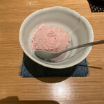 割烹 にしい - チョイスしたのはストロベリーのアイス　美味しかった記憶があります　ご馳走様でした