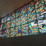 うなぎ 魚政 - 新橋駅の「クジャクが描かれた大きなステンドグラス」は綺麗でした。