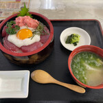 市場食堂 - マグロとネギトロの相盛り丼