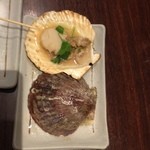 産直鮮魚寿司炉端 源ぺい - ホタテ炭火焼