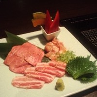 天空焼肉 星遊山 - 熟成タン塩、豚バラ、大山鶏