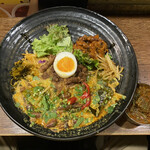 SPICY CURRY 魯珈 - 魯珈プレートルー増しとプチカレー