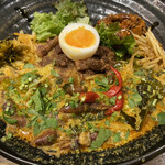 SPICY CURRY 魯珈 - 限定のゲーン・ガリー・プラームックの魯珈プレートルー増し