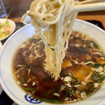 マルナカ中国麺飯食堂 - 麺リフト