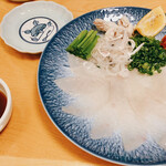 Fugu Yoshi Burumu - コースのふぐ刺、1人一皿