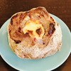 パンやきどころ RIKI - 料理写真:クランベリーとクルミのフロマージュ