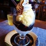 カフェ珈琲のすゞき - コーヒーゼリーパフェ