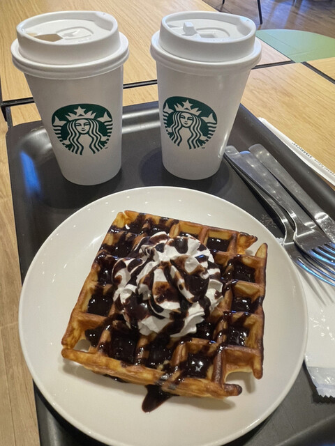 スターバックスコーヒー TSUTAYA BOOKSTORE AIZU店（STARBUCKS COFFEE） - 西若松（カフェ）の写真