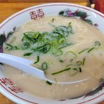 まるうまラーメンぷらっと博多No.1 - 素ラーメン450円税込