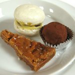 フランス料理グルメ - (09/8昼)お茶に付く小菓子