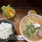 Shichifuku Oshi Yokuji Dokoro - ラーメン定食