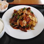 逸品居 中国料理 - あまじょっぱさがご飯を拐う回鍋肉定食