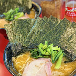 家系総本山 吉村家 - ラーメン＋海苔