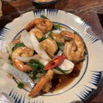 Cục Gạch Quán - 