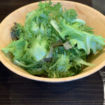 Smoke power sesame salad 480 yen (528 yen including tax)