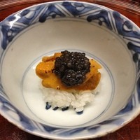 松川 - 淡路産の赤ウニとキャビア