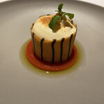 フランス料理 壺中天 - シブースト風ケーキ