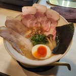 鶏と魚介らぁ麺komugi - 