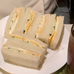 丘 - たまごサンドセット(880円)