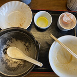 おふくろ亭 - 2023/03/24
      ホル鍋定食 大飯 温泉玉子 600円
      フライ3品 100円