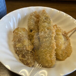 おふくろ亭 - 2023/03/24
      ホル鍋定食 大飯 温泉玉子 600円
      フライ3品 100円