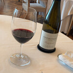 オーベルジュ・ド・リル ナゴヤ - そして、ローヌ最高の生産者が造ると言われる、エルミタージュ・ルージュ・ファルコネ。しかもビンテージ2011年⁈ 私の調べ間違いでなければ市販価格ボトルで20,000円以上。素晴らしい。