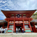 イチリン ハナレ - NHKドラマ「鎌倉殿」で人気となった鶴岡八幡宮。