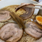 大勝軒 - 箸で切れる柔らかくて味がしみたチャーシュー