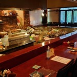 Shikisai - カウンターと厨房