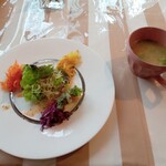 砂丘の家 レイガーデンカフェ - サラダとスープ。