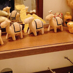 森のらくだ - 久しぶりにお手洗いのらくだと＋うさぎ、うま