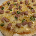 Porukorosso - スパムと青とうがらしのピザ