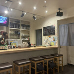 韓国総菜・餃子の店 じゅんちゃん - 入るとこんな感じ。