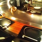 銀座うかい亭 - 磨きぬかれた鉄板