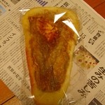 パン工房 - 料理写真:もっちりカレーナン¥100