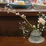 桶家乃隠居 - 桜とカーネーション