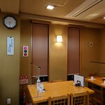 やぶ善 - 店内左奥。