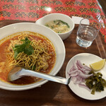 タイ キッチン - 以前は滅多に出ない、カオソーイはカレー風味が強くなった。