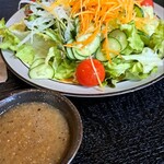 焼肉会館 - サラダ