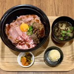 Rosuto Bifuto Hanbagu Yoshimi - スペシャルローストビーフ丼 ¥1,510