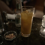 メインバー「キャプテンズバー」 - 