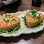 Kyuushuu Jidori Koshitsu Gensenshu Tori Maka Mpai - 鶏味噌焼きおにぎり