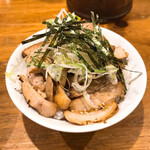Nibo Shi Chuuka Ra-Men Hachi - 炙りチャーシュー丼