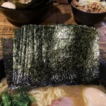 家系ラーメン クックら - 海苔増しは5枚100円なはずだけど、今日は計9枚でした。