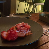 ワインとくつろぐ ツキアカリ - 