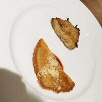 FINE DINING＆LOUNGE TORIKO - チキンの柚子胡椒焼きとポークロース肉のミラネーゼ風