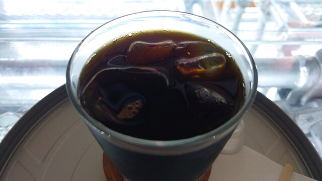 Moviedom（ムビダム）福島カフェ &ndash; 映画好きが集うリラックス空間